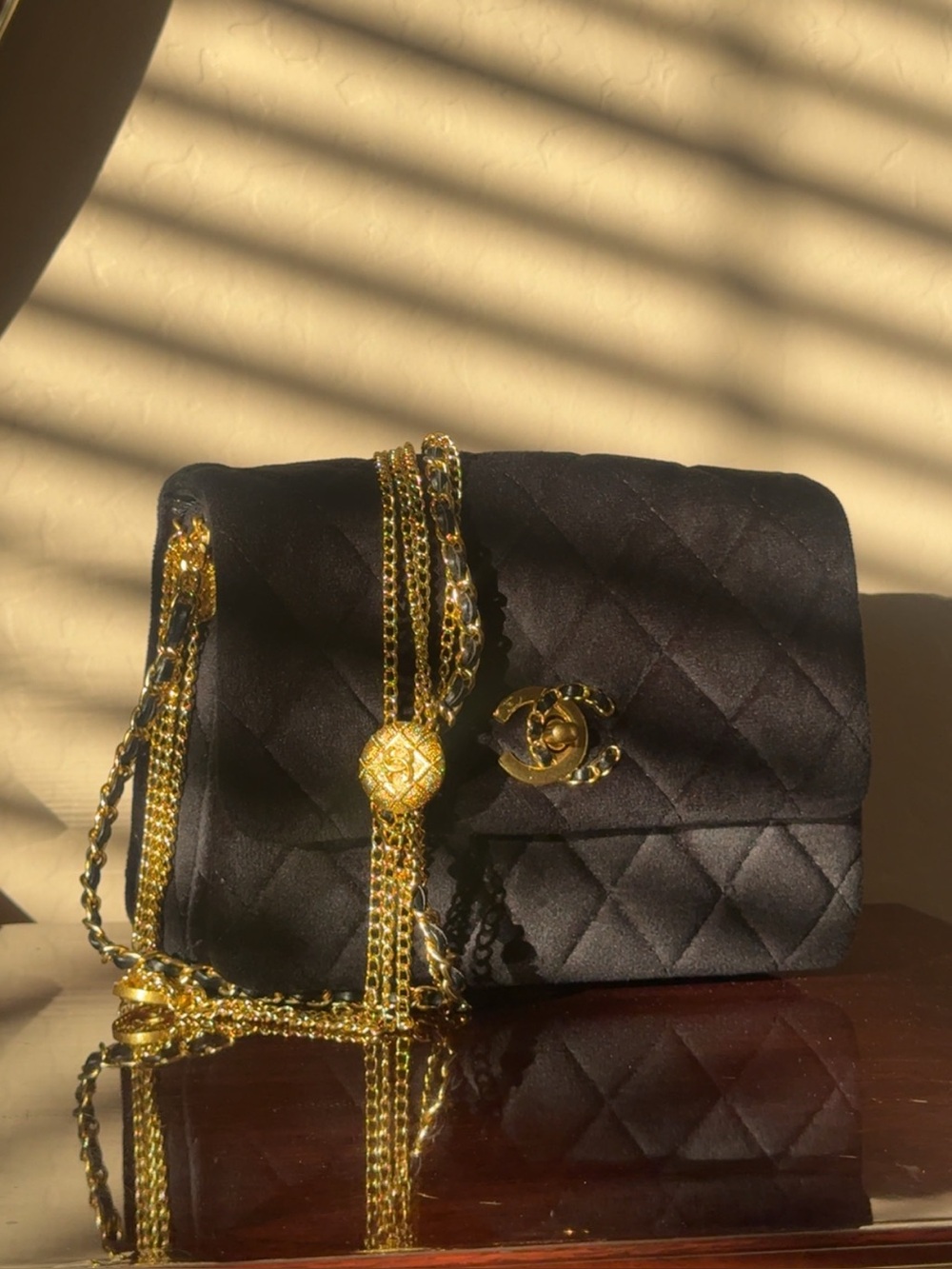 CHANEL Coin/Medallion Flap